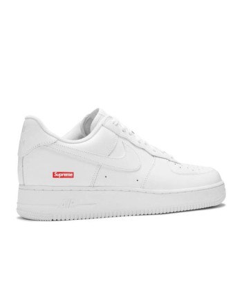 Air Force 1 Nike basse Supreme coloris blanc est présent 