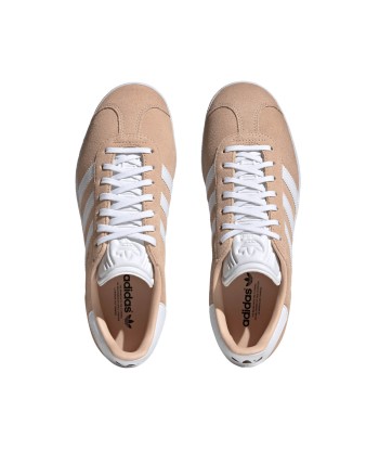 Adidas Gazelle rose est présent 